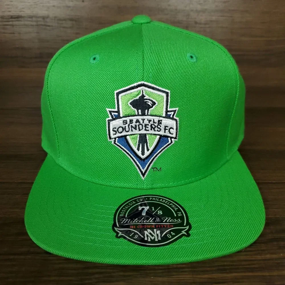 Seattle Sounders Mitchell & Ness MLS Fitted‎ 7 1/8 Flatbill Hat Cap 3D Logo NWT